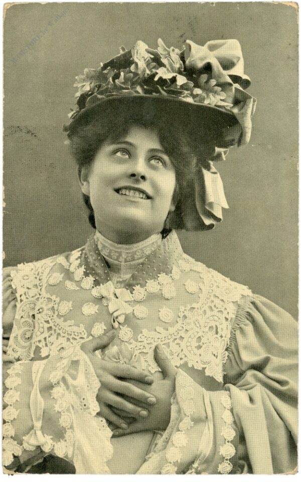 dame mit hut