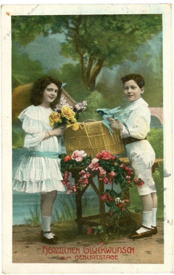 geburtstag, geschwister mit blumen