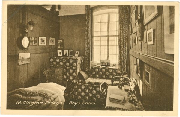 crowthorne, wellington college, boy's room