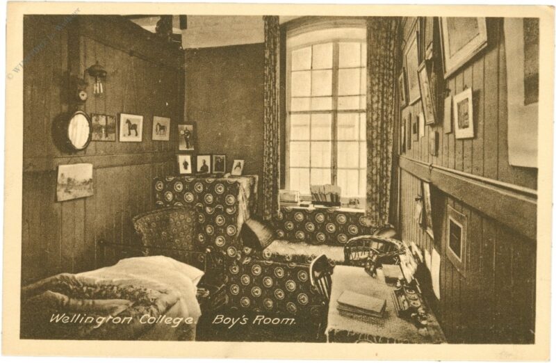 crowthorne, wellington college, boy's room