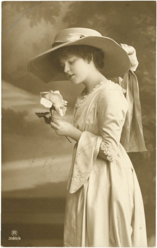 dame mit hut und rose