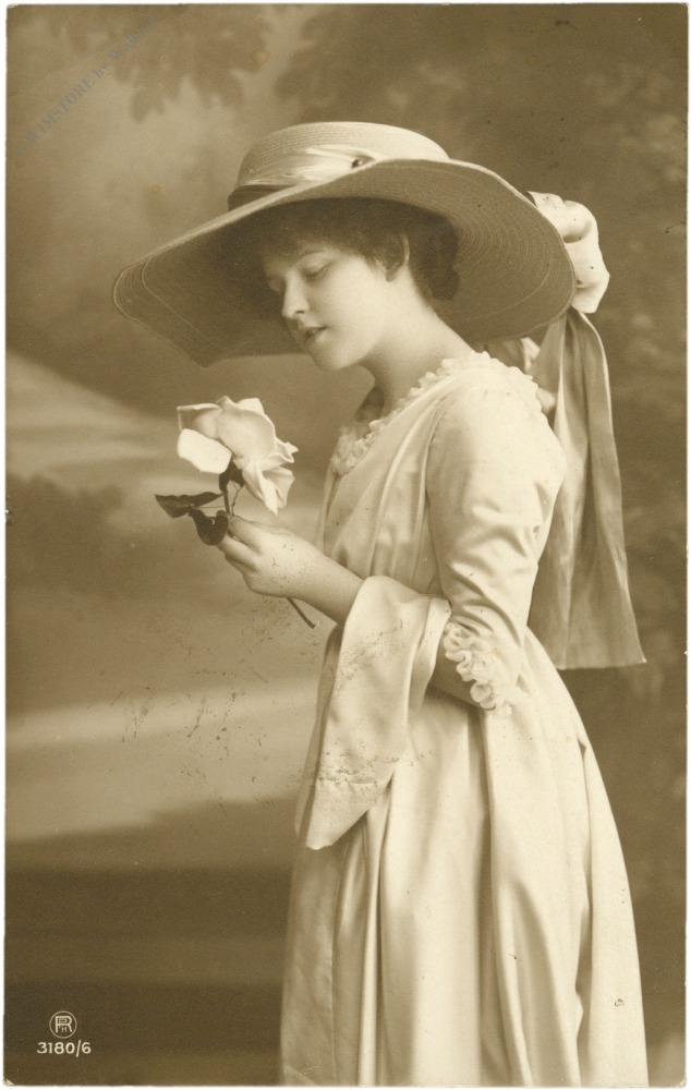 dame mit hut und rose