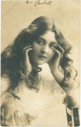mädchen mit langen haaren