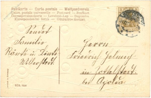 neujahr, die uhr schlägt mitternacht