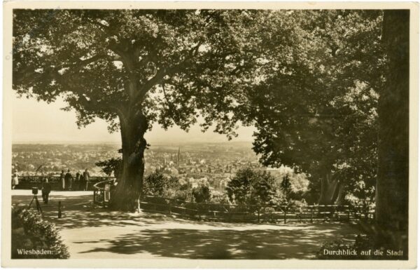 wiesbaden, druchblick auf die stadt