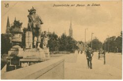 lübeck, puppenbrücke mit mercur