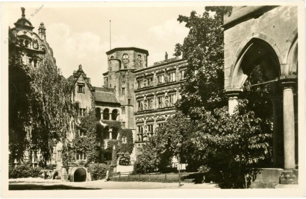 heidelberg, der schloßhof