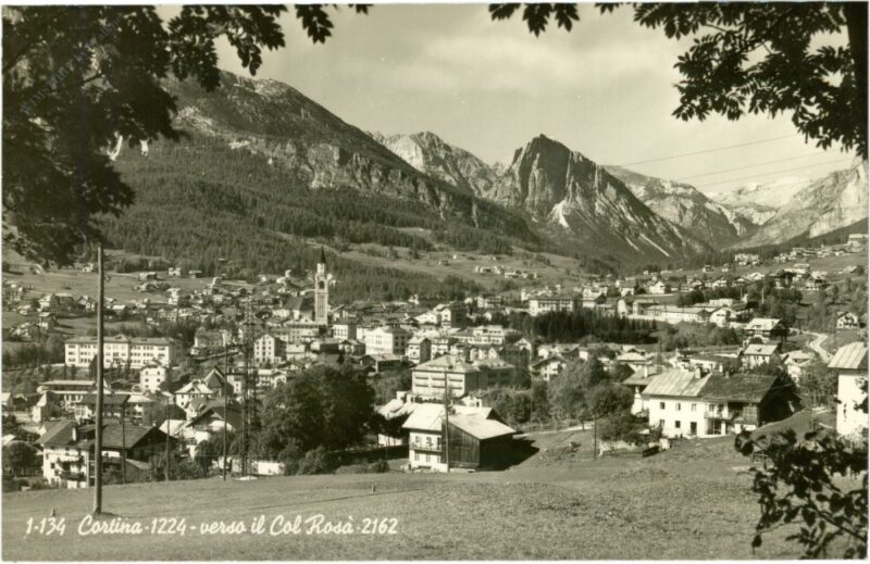 cortina, verso il col rosa cortina, verso il col rosa