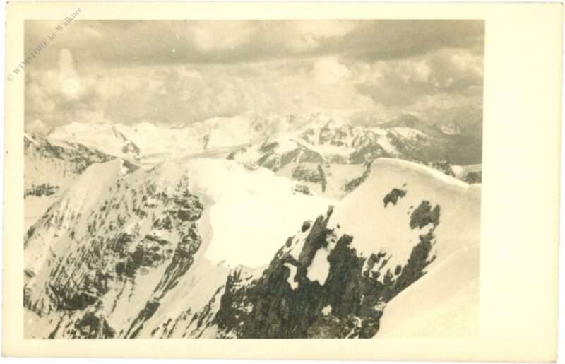 verschneiter gipfel verschneiter gipfel