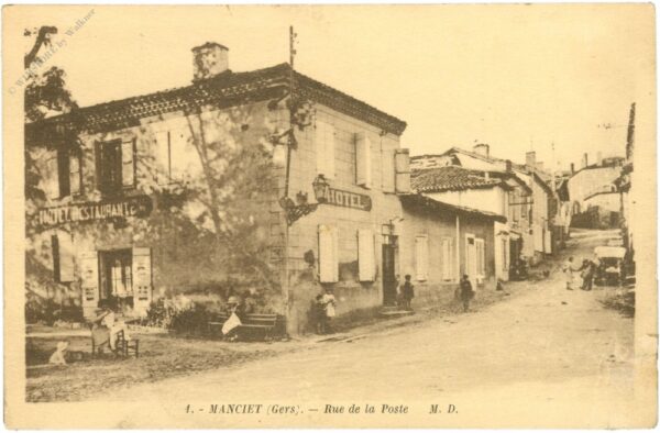 manciet, rue de la poste