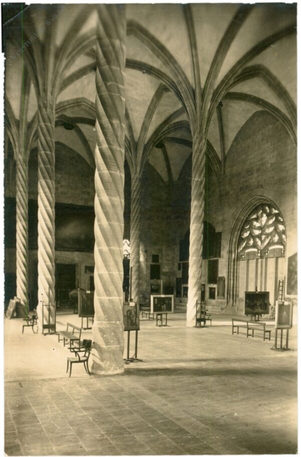 palma de mallorca, interior de la lonja