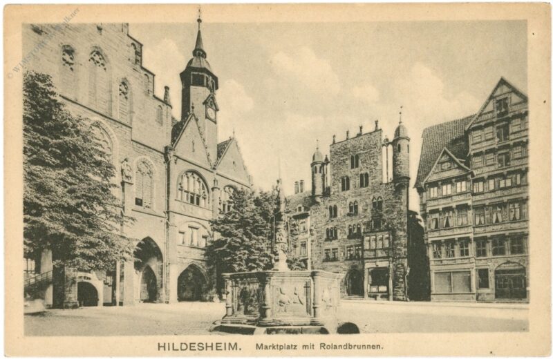 hildesheim, marktplatz mit rolandbrunnen hildesheim, marktplatz mit rolandbrunnen