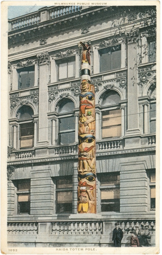 wisconsin, milwaukee, public museum, totem pole wisconsin, milwaukee, public museum, totem pole