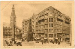 hamburg, mönckebergstrasse mit blick auf das rathaus
