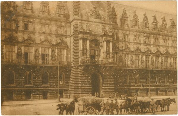 hamburg, das beschossene rathaus, einrücken der reichswehrtruppen