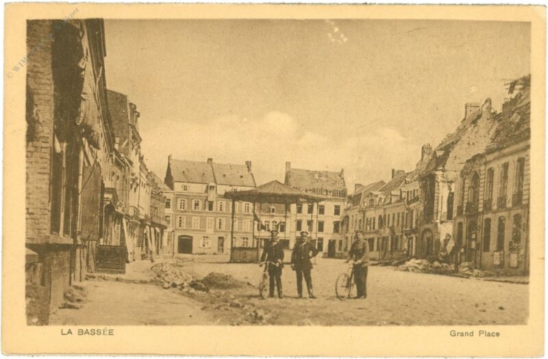 la bassee, grand place la bassee, grand place