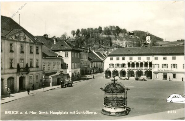 bruck an der mur, hauptplatz mit schlossberg
