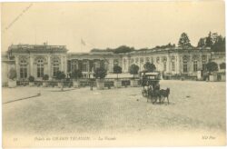 versailles, palais du grand trianon, la facade
