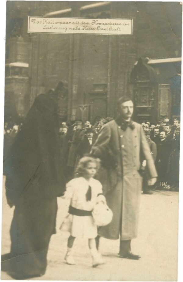 das kaiserpaar mit dem kronprinzen im leichenzug