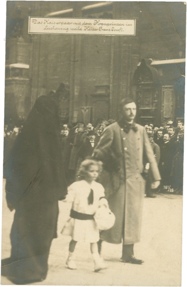 das kaiserpaar mit dem kronprinzen im leichenzug das kaiserpaar mit dem kronprinzen im leichenzug