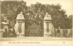 london, hampton court palace, the lion gates