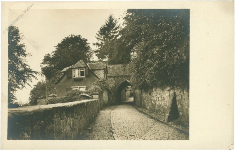 marburg, schlosseingang marburg, schlosseingang
