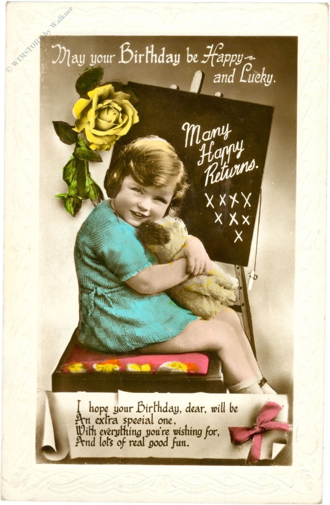 geburtstag, kind mit stofftier geburtstag, kind mit stofftier