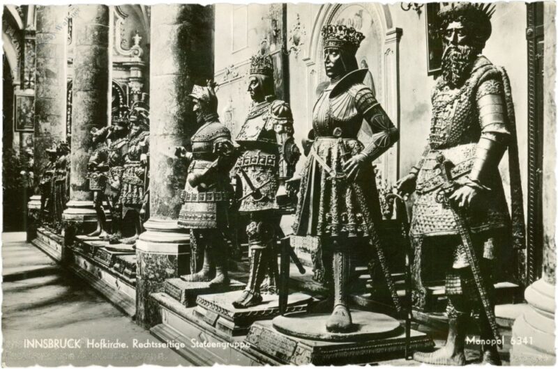 innsbruck, hofkirche, rechtsseitige statuengruppe innsbruck, hofkirche, rechtsseitige statuengruppe