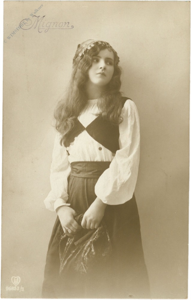 dame mit beutel dame mit beutel