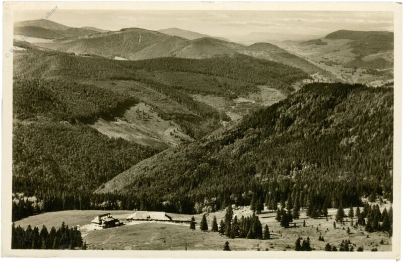 feldberg, blick vom feldberg auf todtnauerhütte und wiesental feldberg, blick vom feldberg auf todtnauerhütte und wiesental