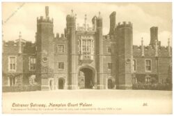 london, hampton court palace, entrance gateway