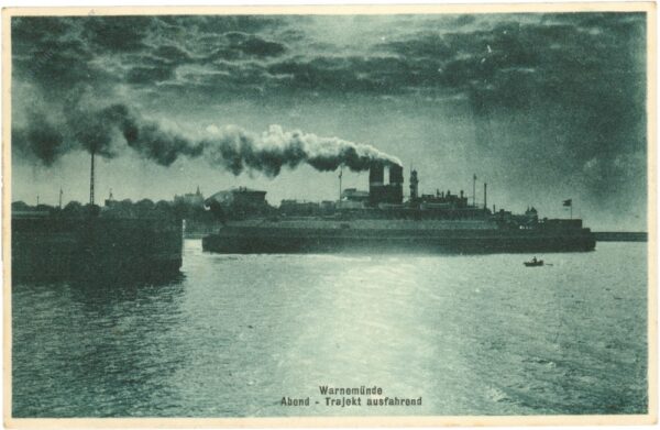 warnemünde, abend, trajekt ausfahrend