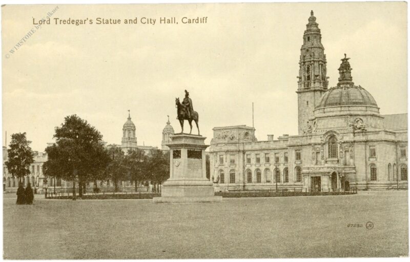 cardiff, lord tredegar's statue and city hall