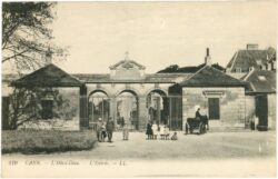 caen, hotel dieu, eingang