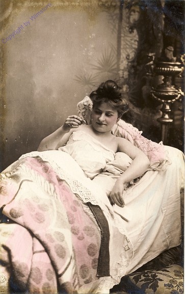NPG Serie 414, 10 Karten, Mädchen geht zu Bett