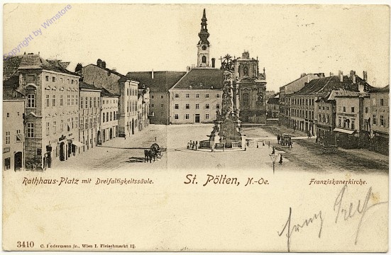St. Pölten, Rathausplatz mit Kirche