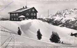 Haus im Ennstal, Krummholzhütte mit Dachstein