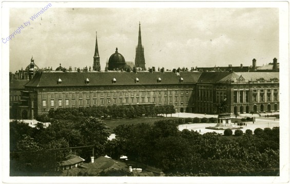 Wien 1, Alte Burg mit Erzh. Karl-Denkmal