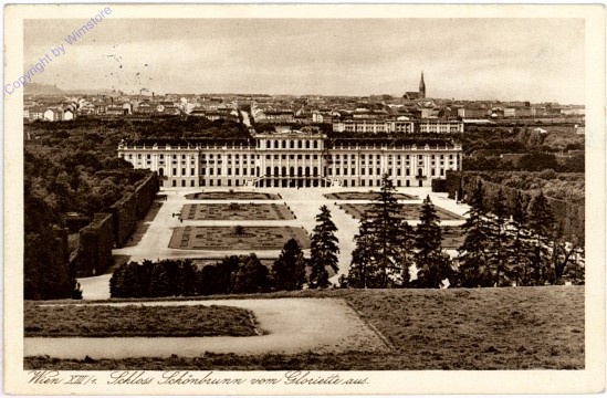 ak104095 Wien 13, Schloß Schönbrunn vom Gloriette aus