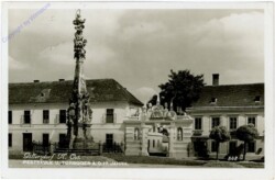 Göllersdorf, Pestsäule und Torbogen aus dem 17. Jahrhundert