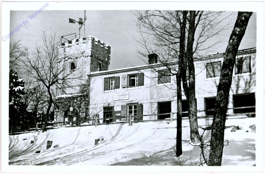Höllenstein, Naturfreundehaus mit Julienturm