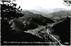 Gutenstein, Blick ins Klostertal gegen Schneeberg vom Mariahilferberg
