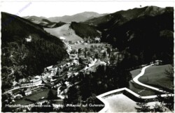 Mariahilfberg, Höhenstrasse, Blick von der Kanzel auf Gutenstein