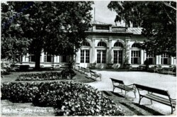 Bad Hall, Kurpark mit Trinkhalle