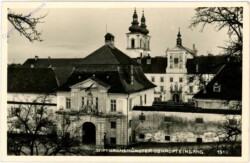 Kremsmünster, Stift, Haupteingang