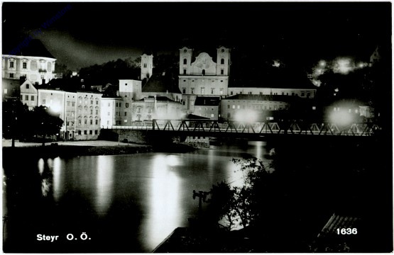 Steyr, bei Nacht
