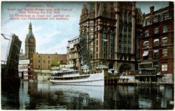 Wisconsin: Milwaukee, Hebebrücke an Grand Ave. Geöffnet mit Ansicht vom Pabst-Gebäude und Stadthalle