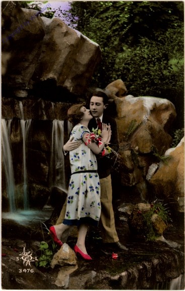 ak107603 Pärchen am Wasserfall