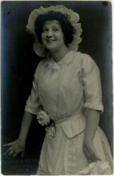 Lächelnde Dame