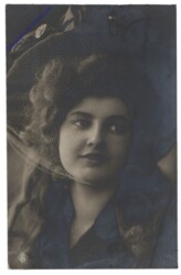 Dame mit Hut